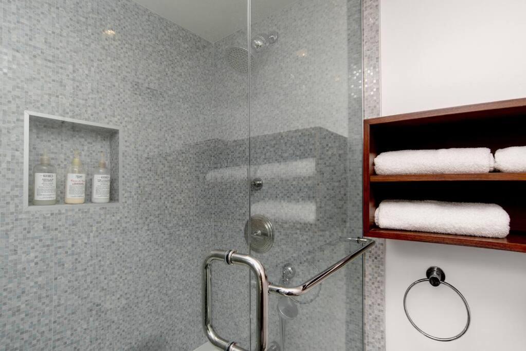 Apartamento The Sunset Blvd Luxury High-rise, 180 City Views