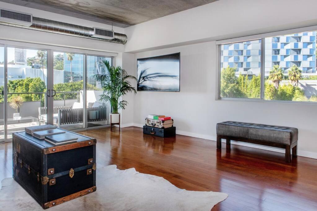 The Sunset Blvd Luxury High-rise, 180 City Views Appartement *