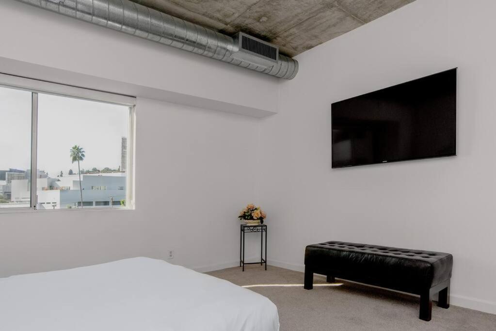 The Sunset Blvd Luxury High-rise, 180 City Views * Los Angeles